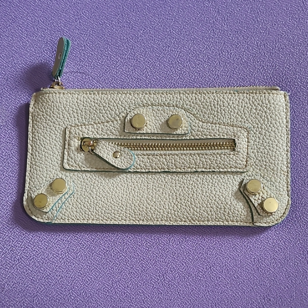 Steve Madden Cream Wallet with Gold Accents
